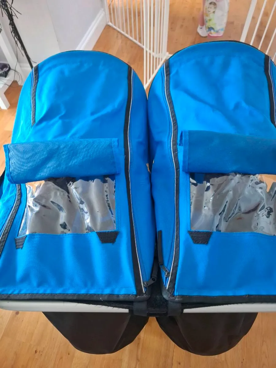 Out and about double buggy - Image 4