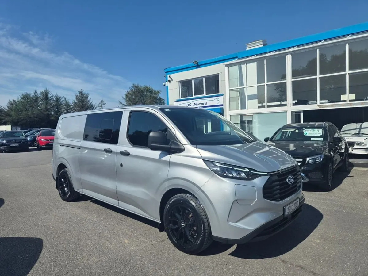 Ford Transit Custom Crewcab 320L Trend 2.5 227 T6. - Image 2