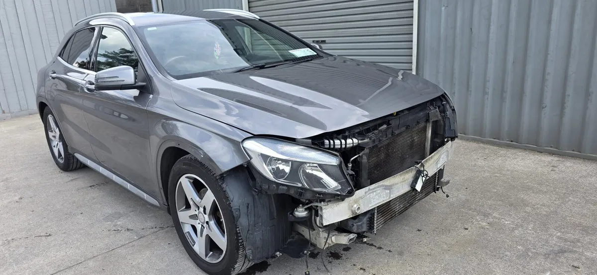 161 MERCEDES GLA 180D AMG SPORT - Image 1