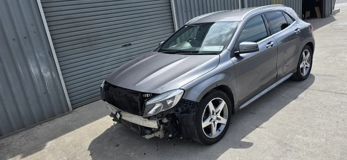 161 MERCEDES GLA 180D AMG SPORT - Image 3