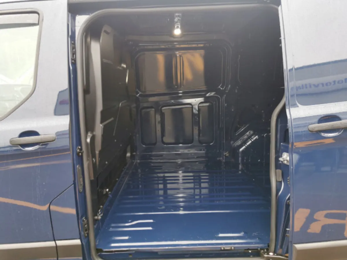 Ford Transit Custom - Image 4