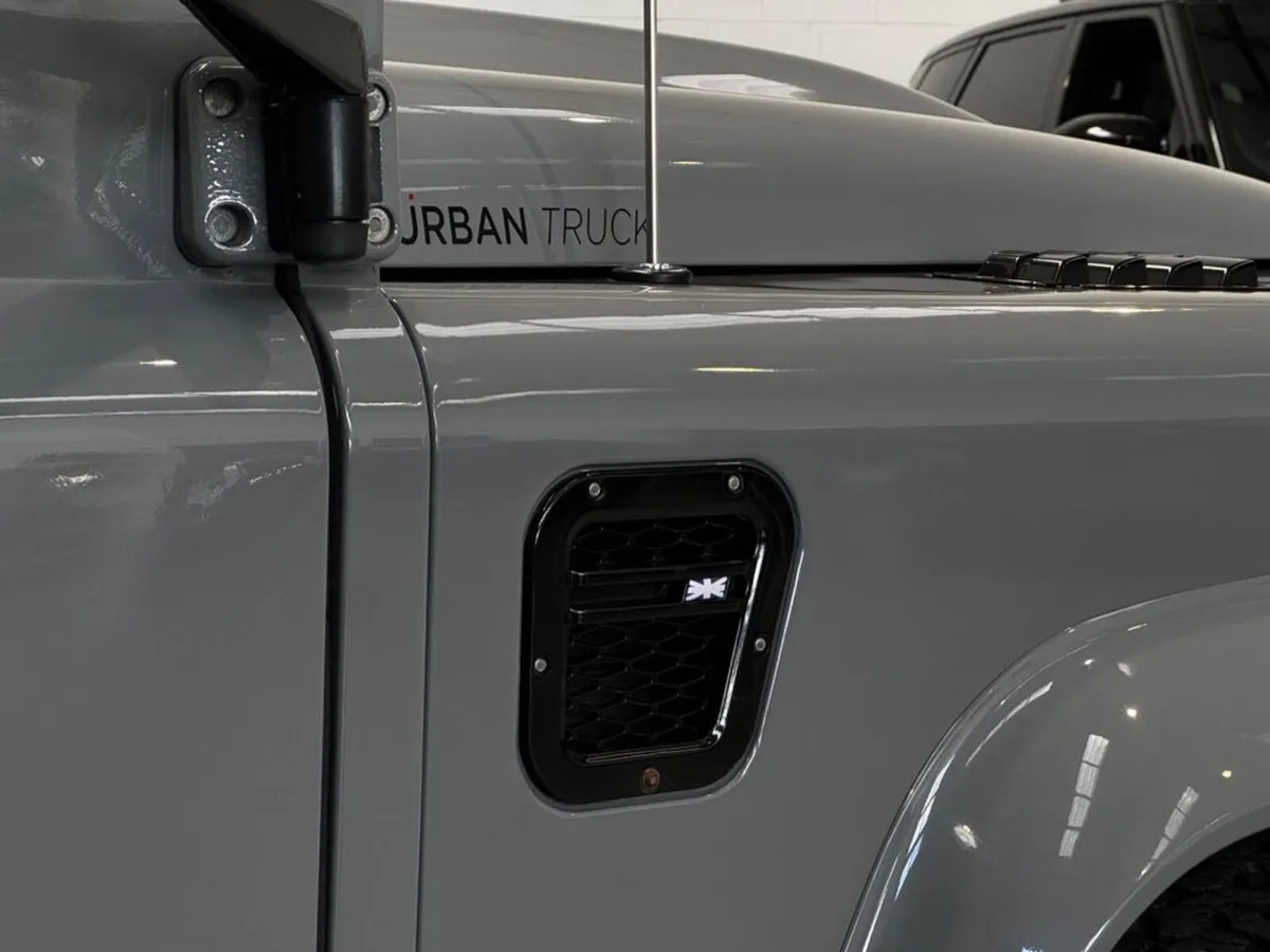 Land Rover Defender TD XS UTILITY WAGON #87 - Image 4