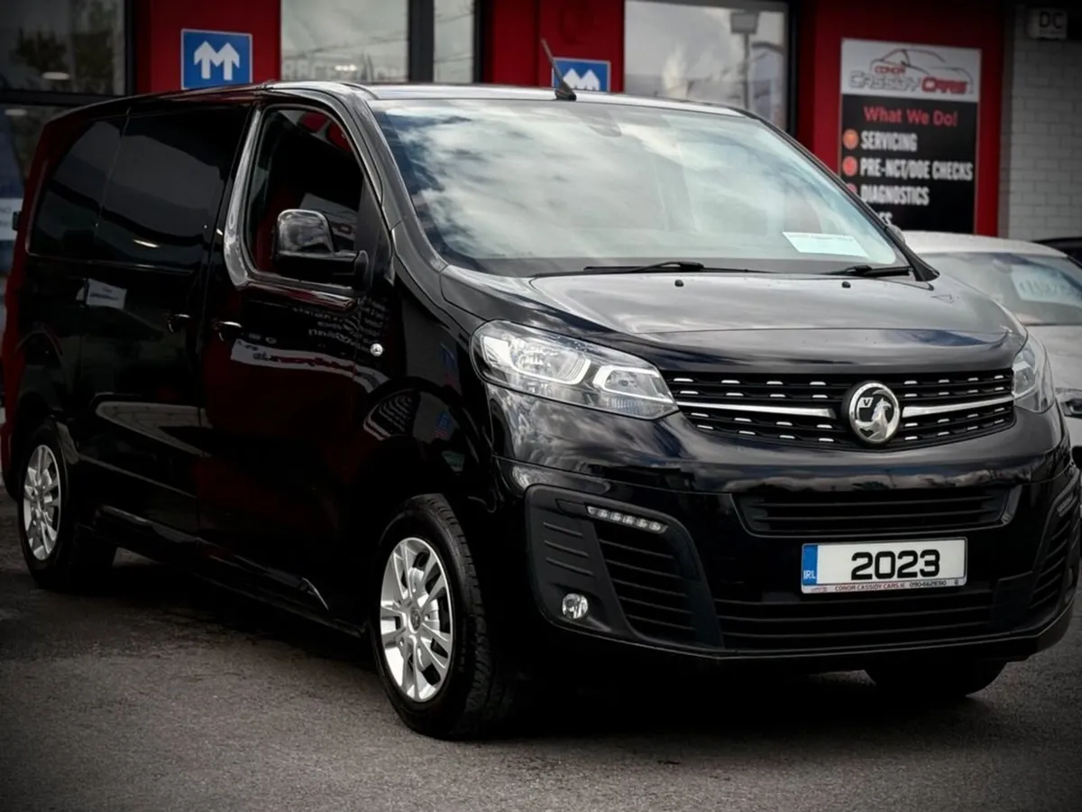 Vauxhall Vivaro L1H1 F2700 SPORTIVE S/S // 1 OWNER - Image 3