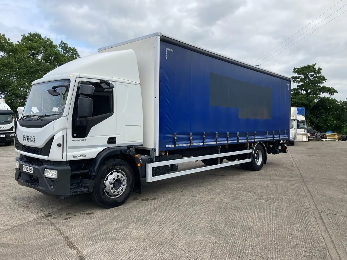 2018 (dec) Iveco 18e250 28 ft curtainside - Image 2