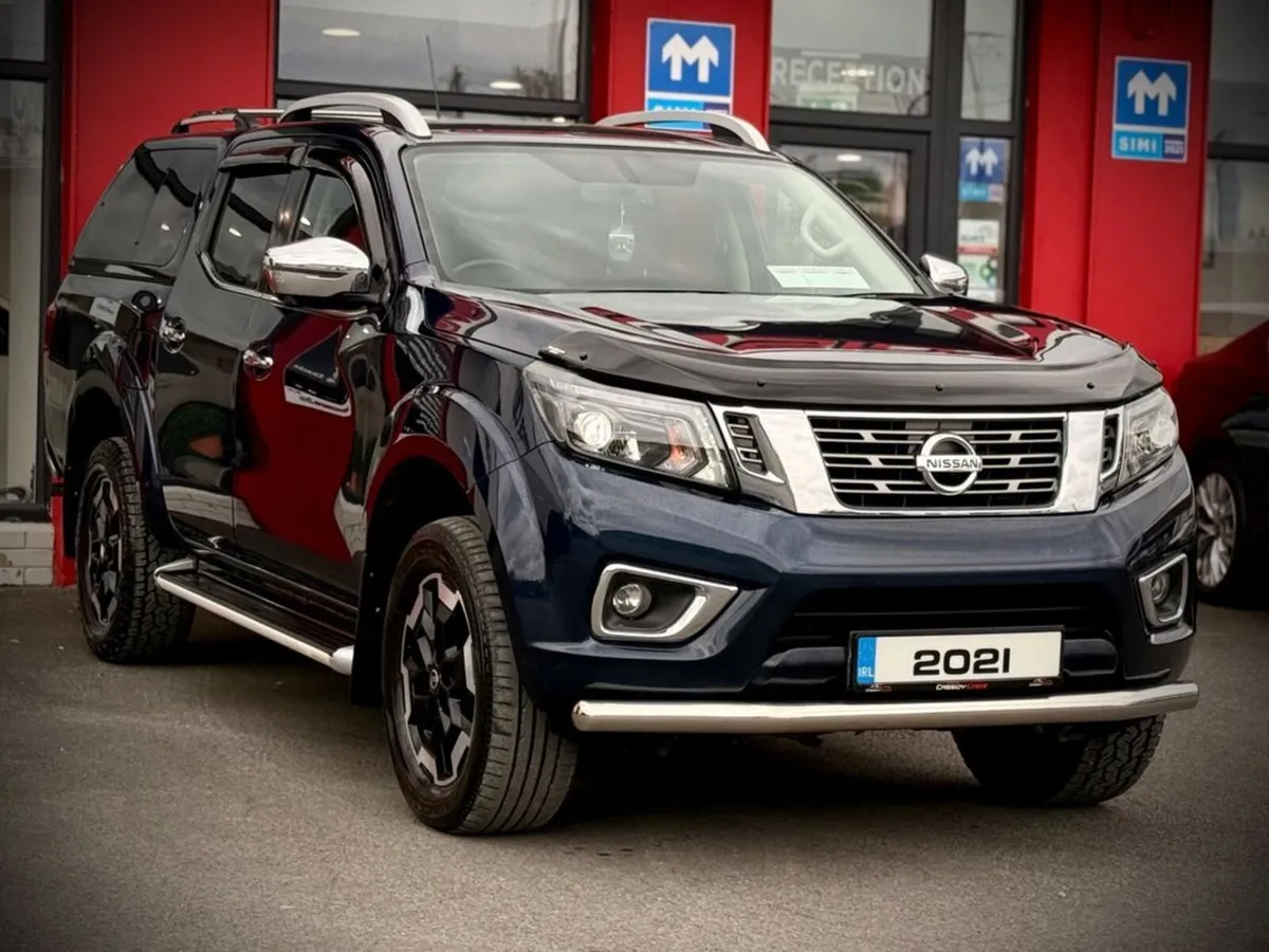 Nissan Navara DCI TEKNA // Canopy Fitted // VAT IN - Image 4