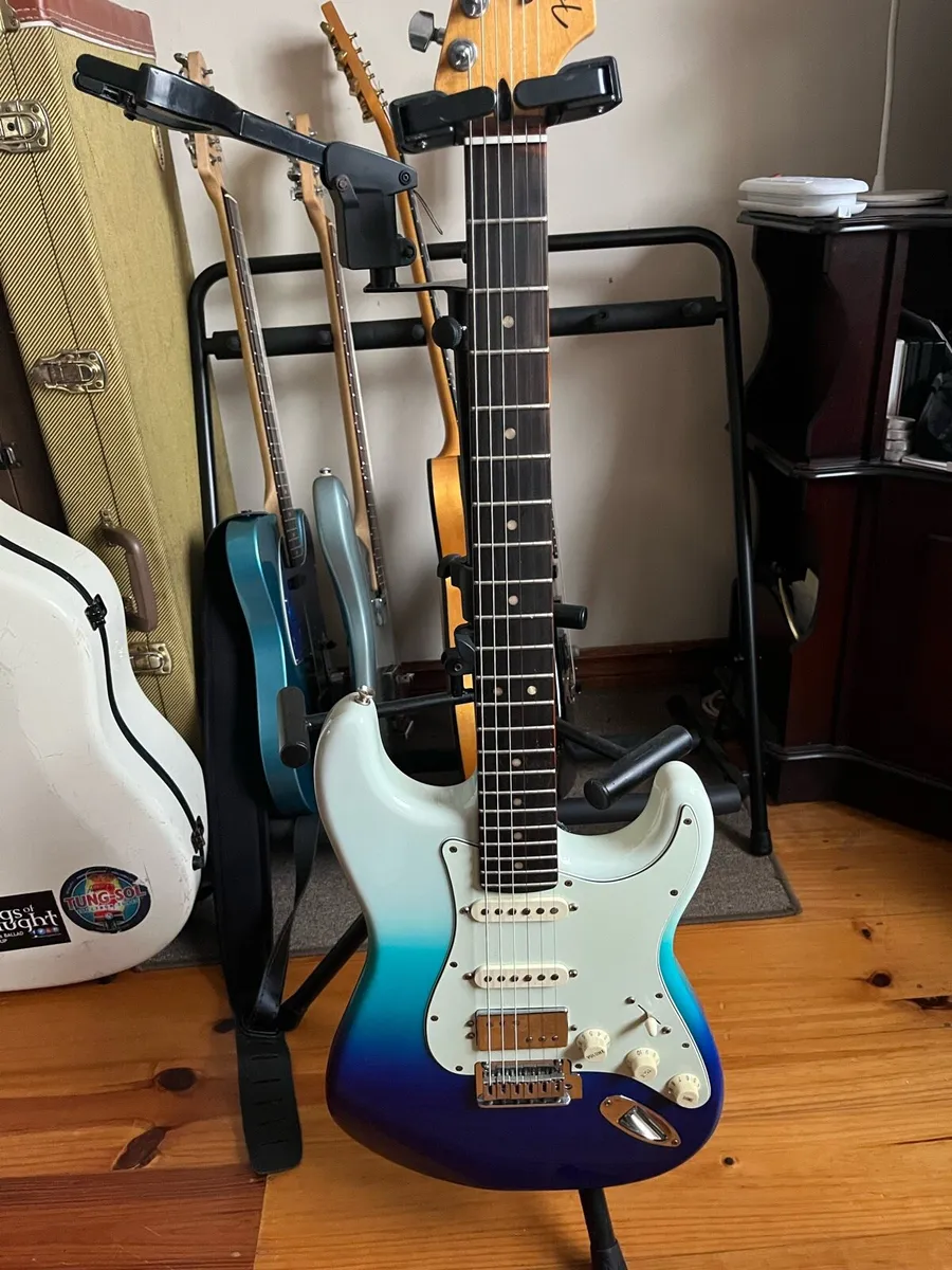 Fender Stratocaster Player Plus HSS- Belair Blue - Image 1
