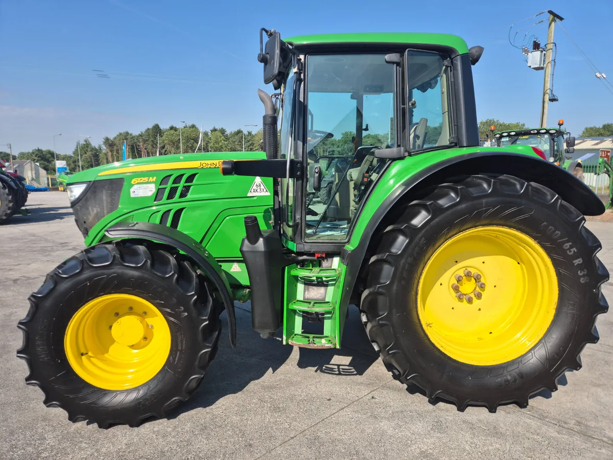 John Deere 6125M 2015 - Image 3