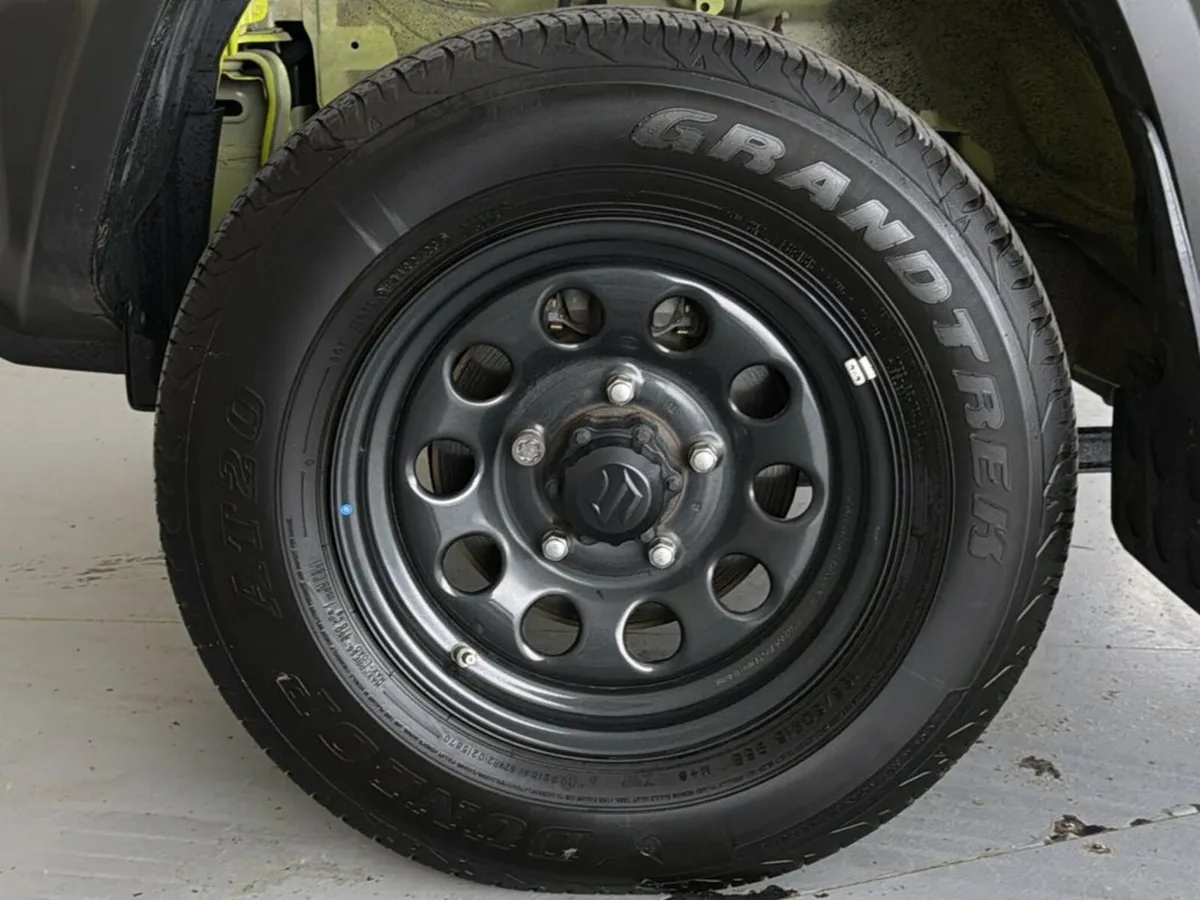 Suzuki Jimny 1.5 LCV 3DR - Image 3