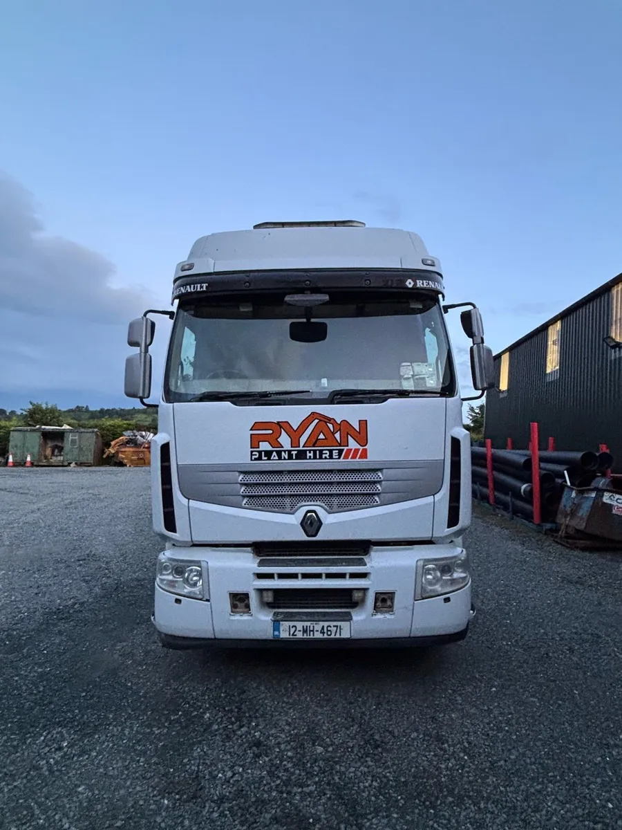 Renault premium tag - Image 2