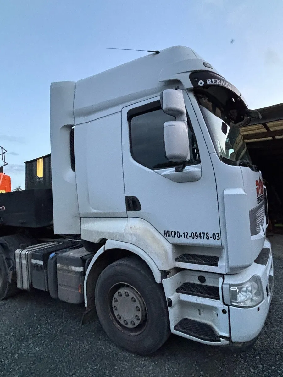 Renault premium tag - Image 4
