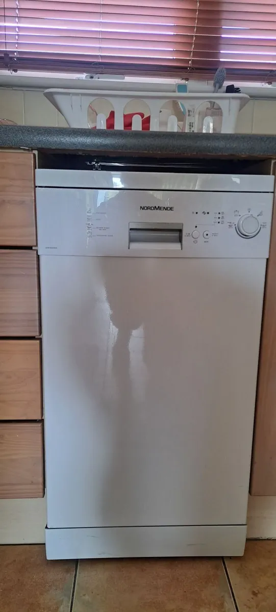 Dishwasher - Image 1