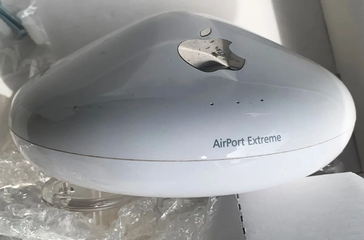 Vintage Apple Airport Extreme - Image 4