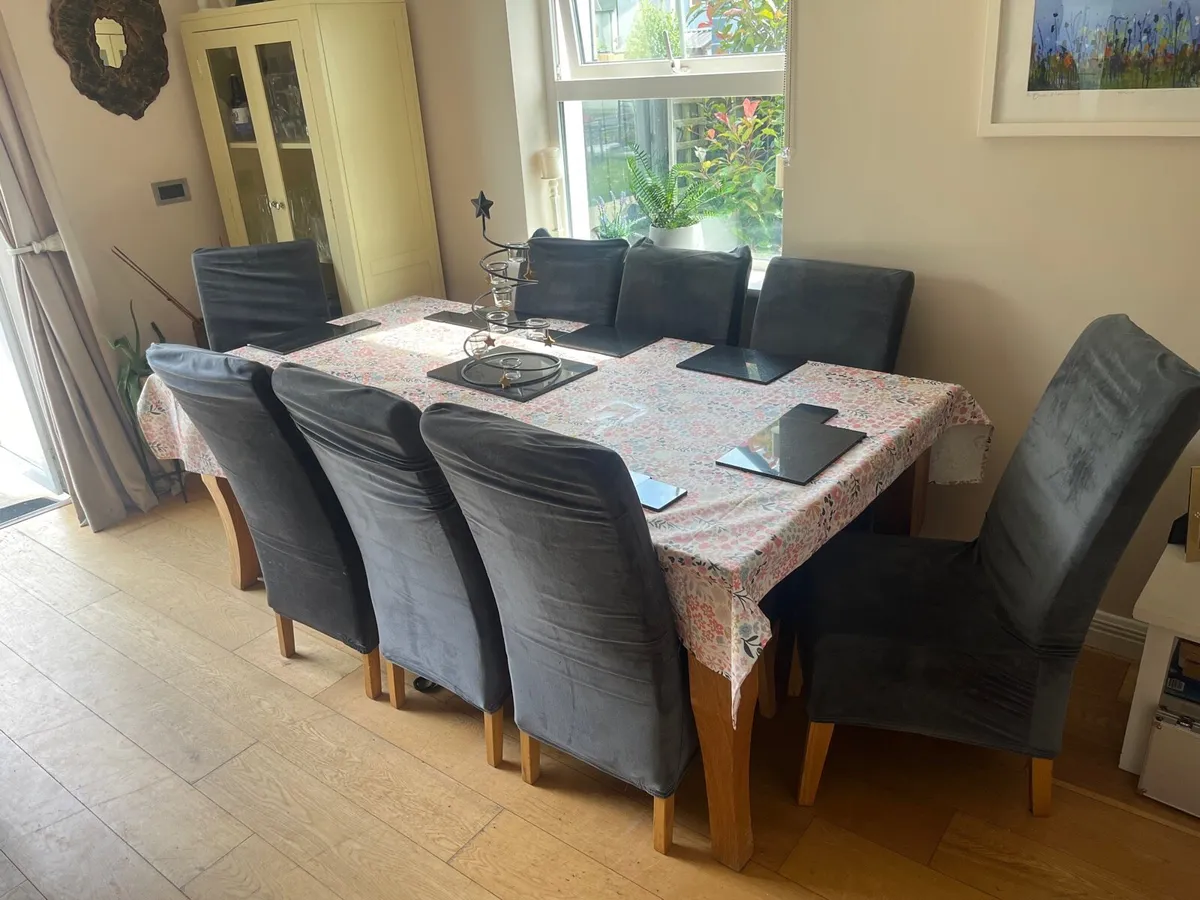 Oak Dining Table & 8 Chairs - Image 1