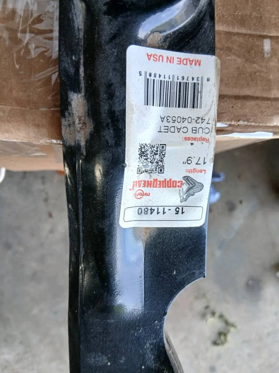 CLUB cadet  mower  blades - Image 1