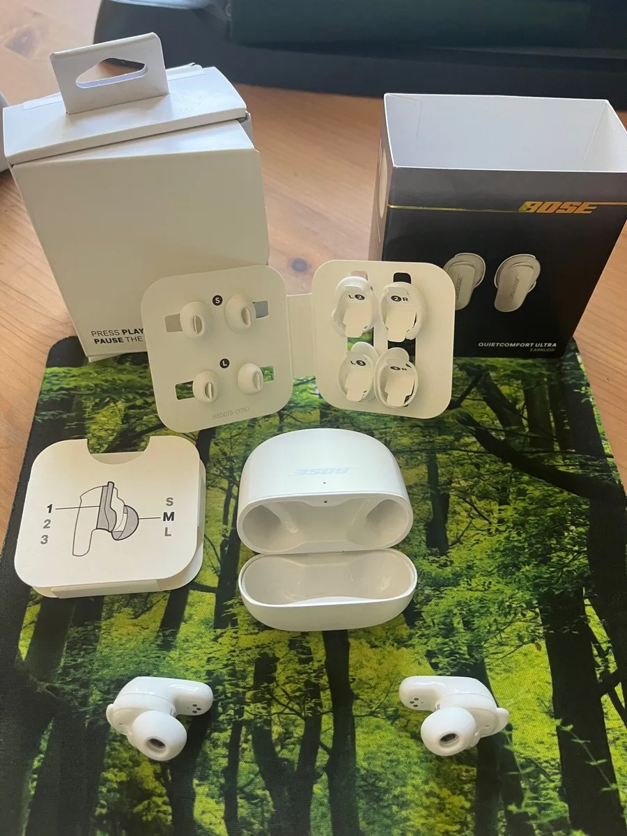 Bose Quietcomfort Ultra Earbuds (1st Gen) - Image 2