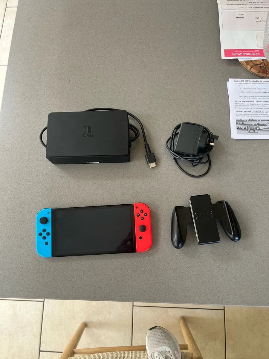 Nintendo switch - Image 1