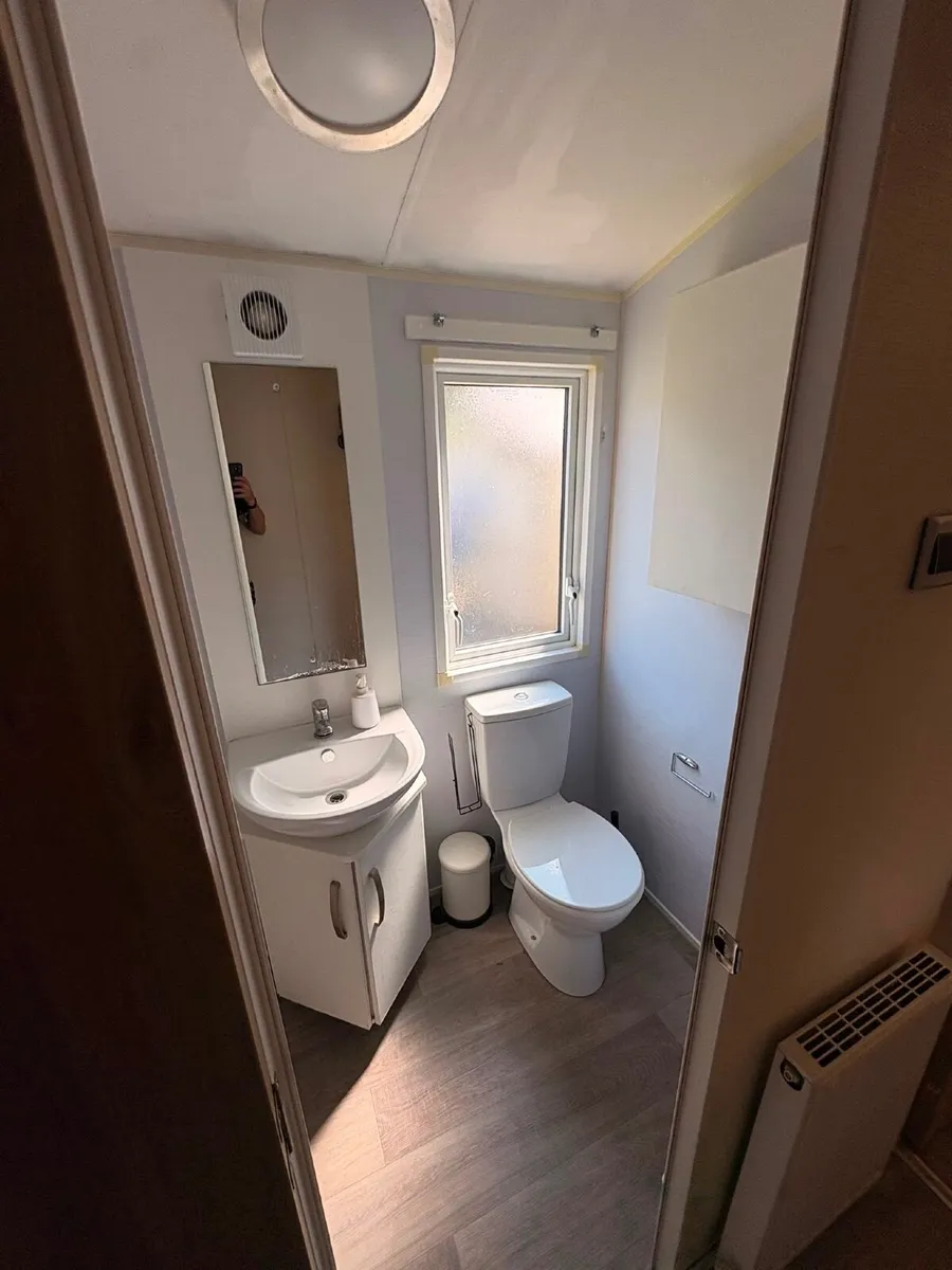 Mobile Home - Image 4