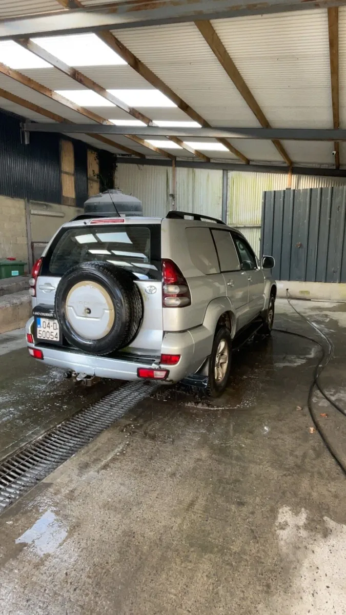 Toyota Land Cruiser - Image 3