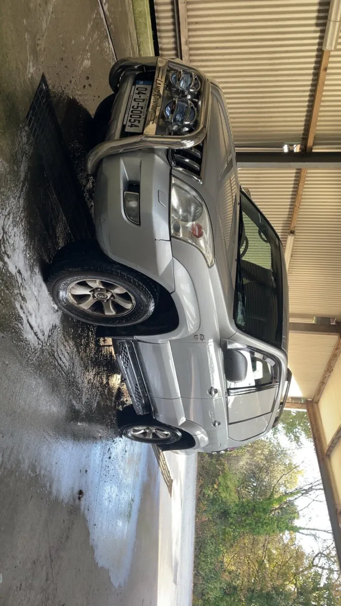 Toyota Land Cruiser - Image 4