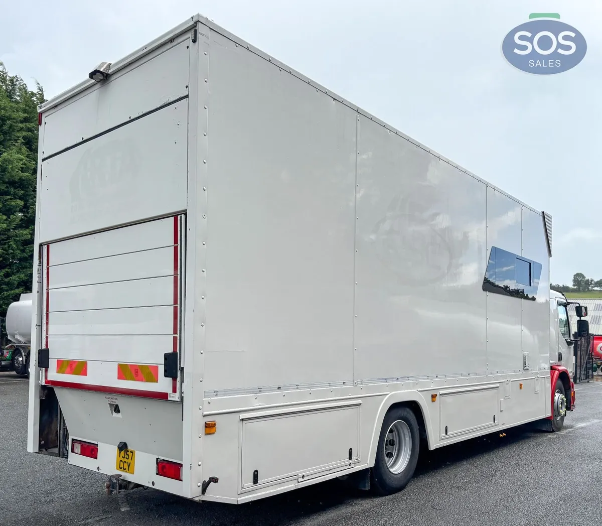 2005 Volvo FE 320 4x2 Motor Sport Truck - Image 4