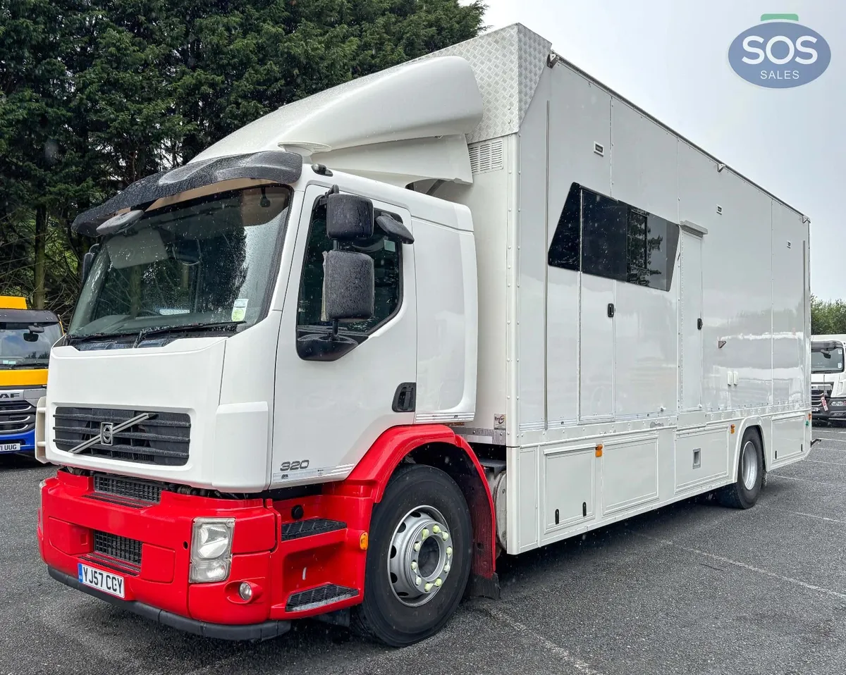 2005 Volvo FE 320 4x2 Motor Sport Truck - Image 1