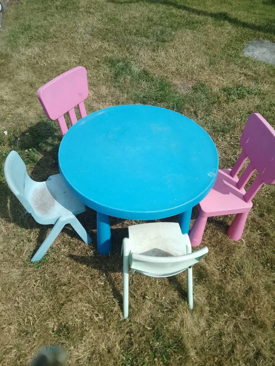 Free Kids Garden Table and Chairs - Image 1