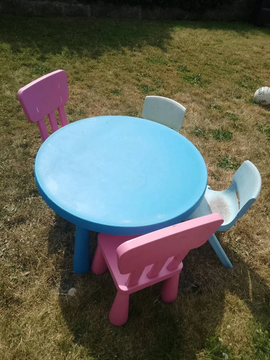 Free Kids Garden Table and Chairs - Image 3
