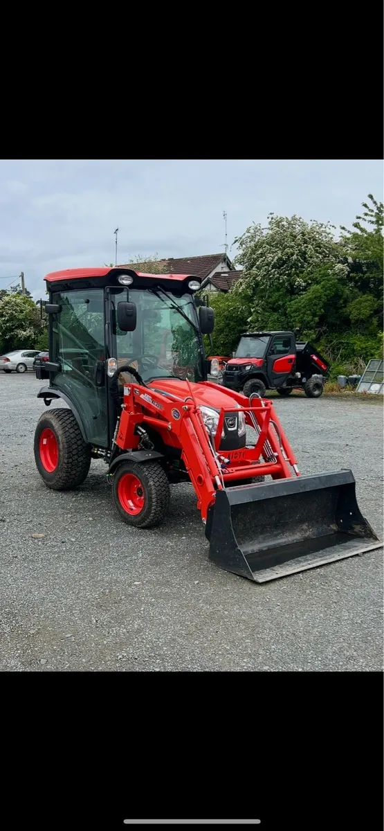 KIOTI CX2510 COMPACT TRACTOR C/W LOADER - Image 1
