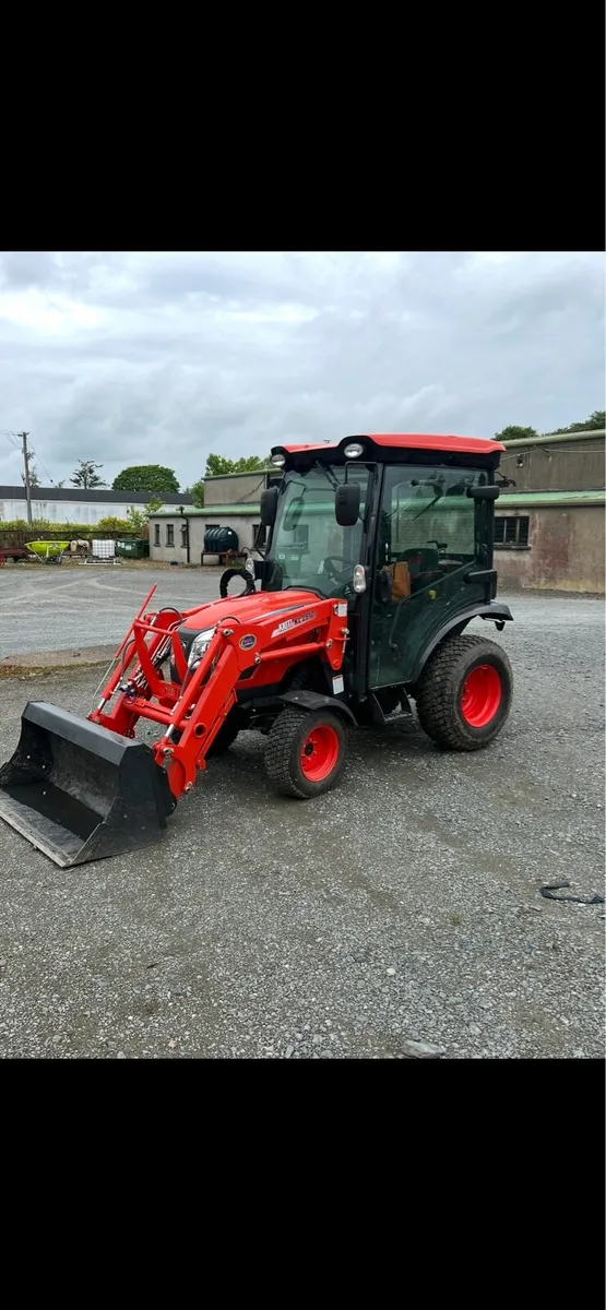 KIOTI CX2510 COMPACT TRACTOR C/W LOADER - Image 3