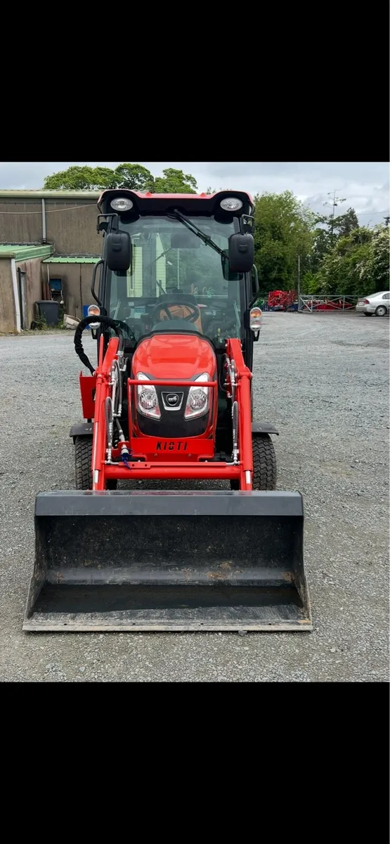 KIOTI CX2510 COMPACT TRACTOR C/W LOADER - Image 2