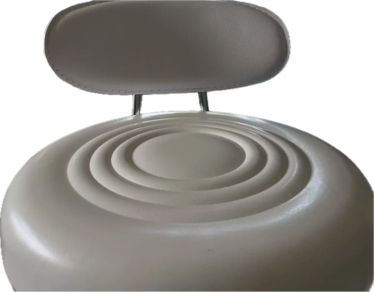 Beauty Stool - Image 2
