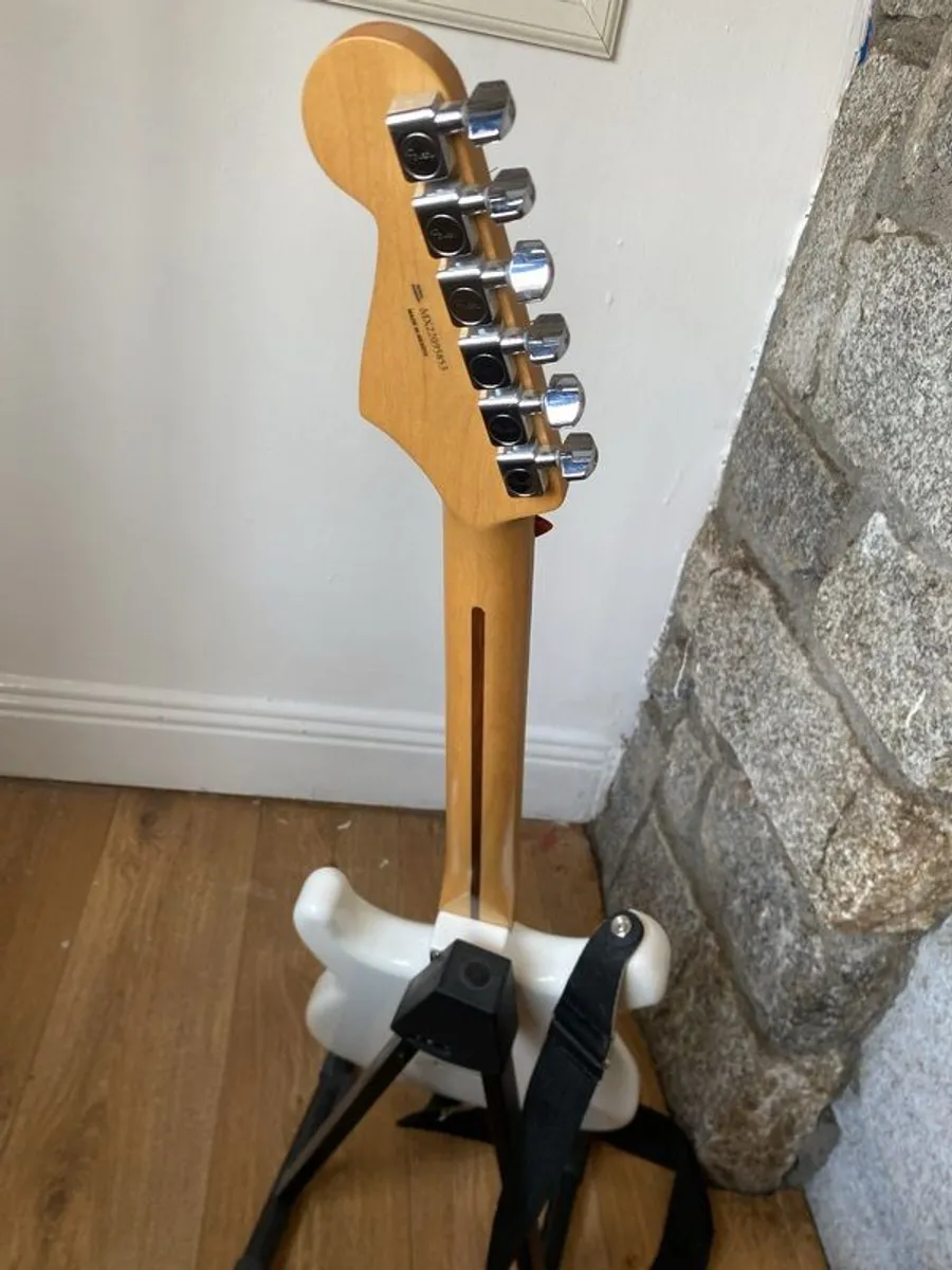 fender stratocaster - Image 4