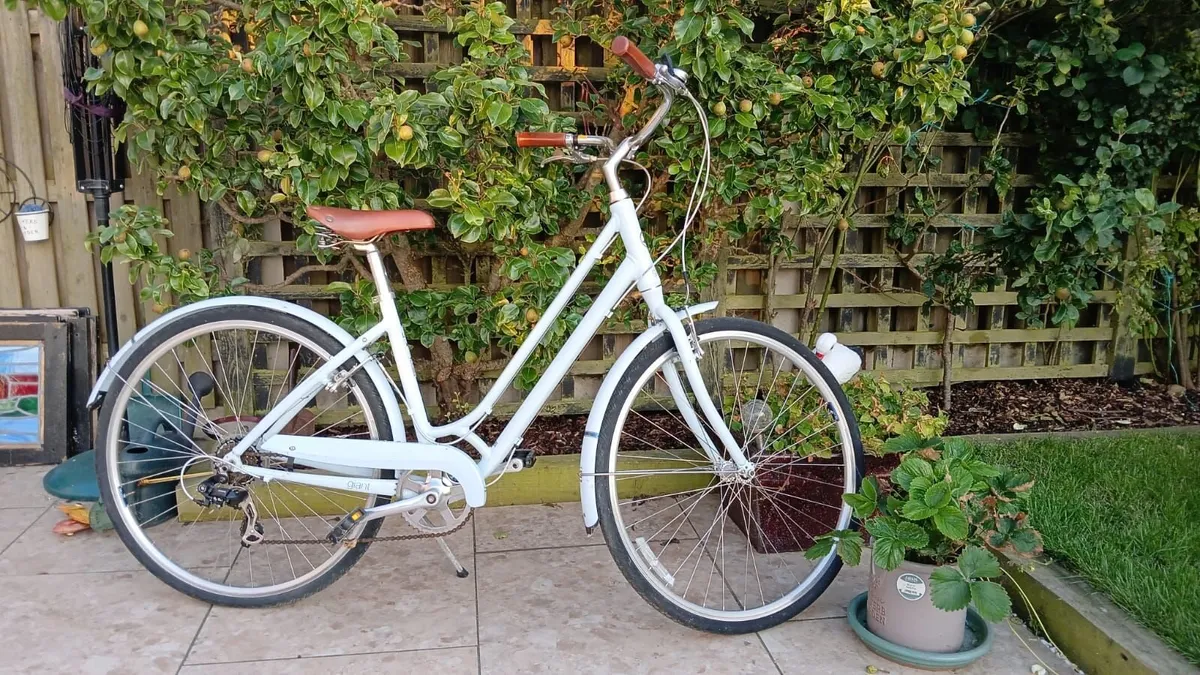 Ladies Giant Blue Liv Flourish 3 Bicycle - Image 1