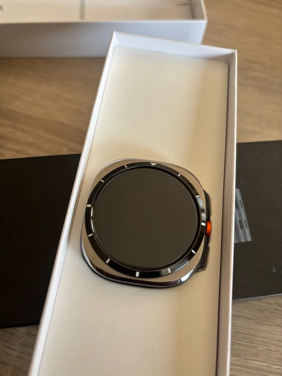 Samsung Galaxy Watch Ultra 2024 - Image 2