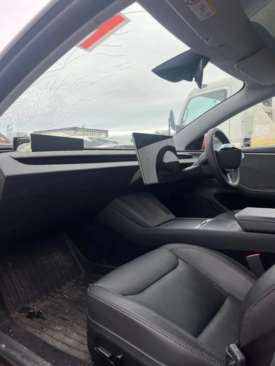 24 tesla - Image 2