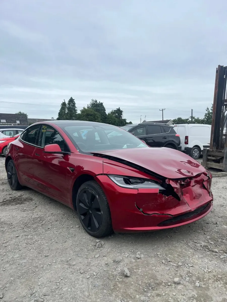 24 tesla - Image 1