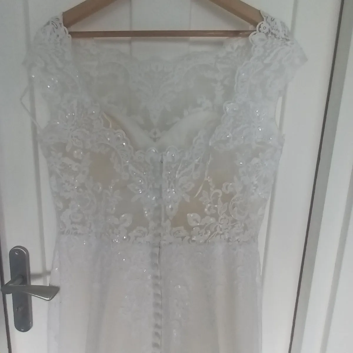 Wedding dress - Image 2