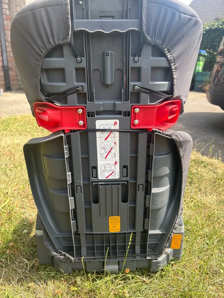 Graco car seat/booster - Image 4