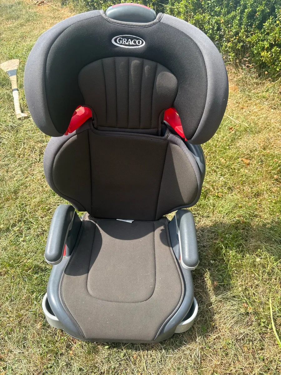 Graco car seat/booster - Image 1