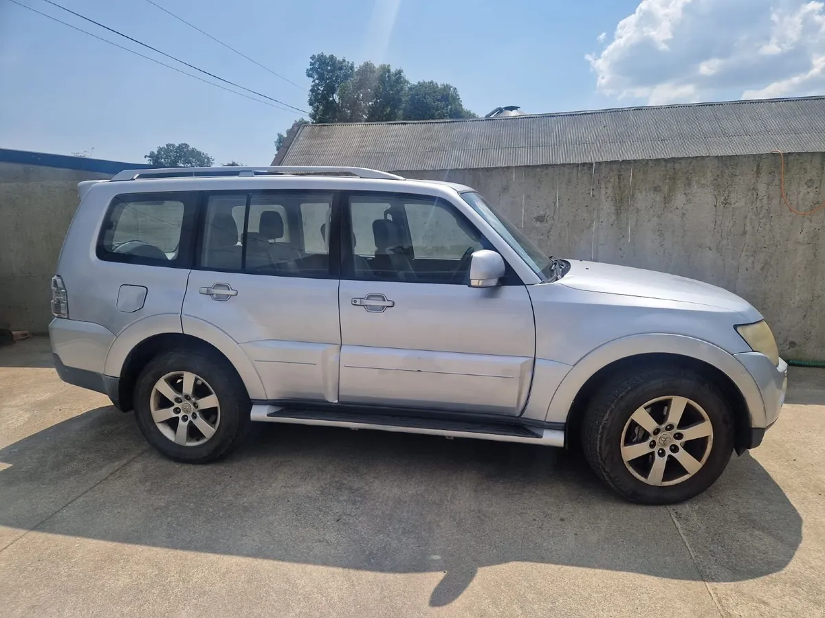 Mitsubishi Pajero 2007 - Image 3