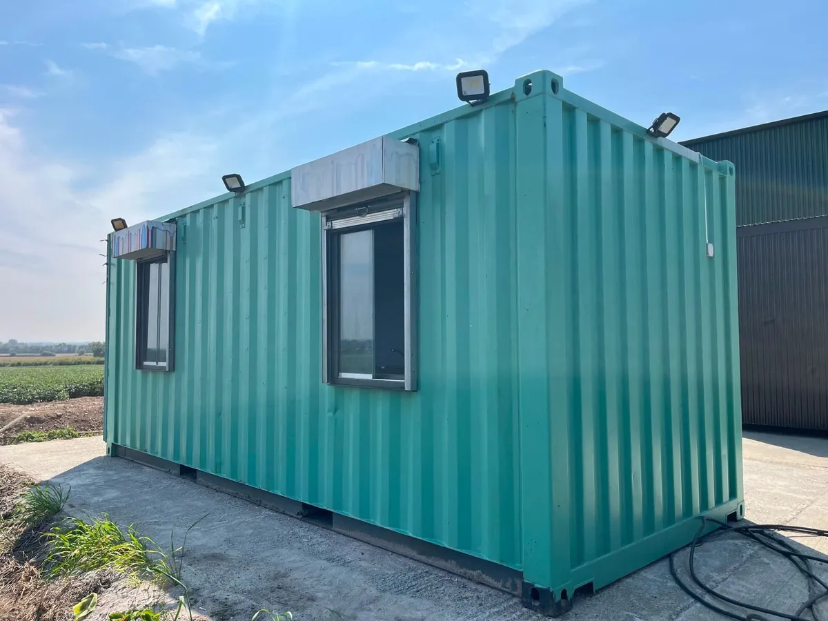 20FT fully fitted coffee container / catering - Image 1