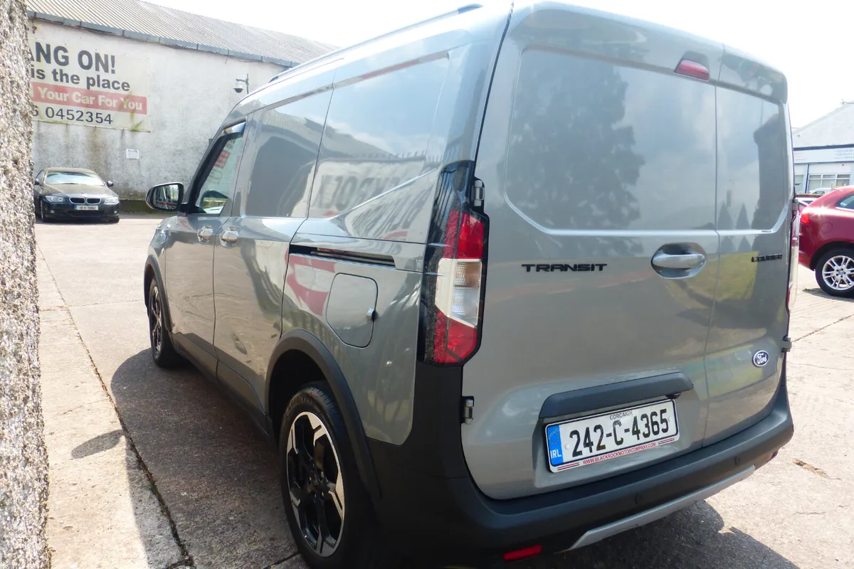 Ford Transit Courier 2024 - Image 4