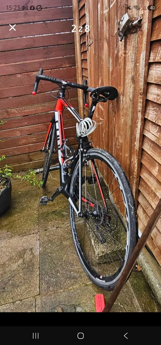 Cube Attain GTC road bike in a - Image 3