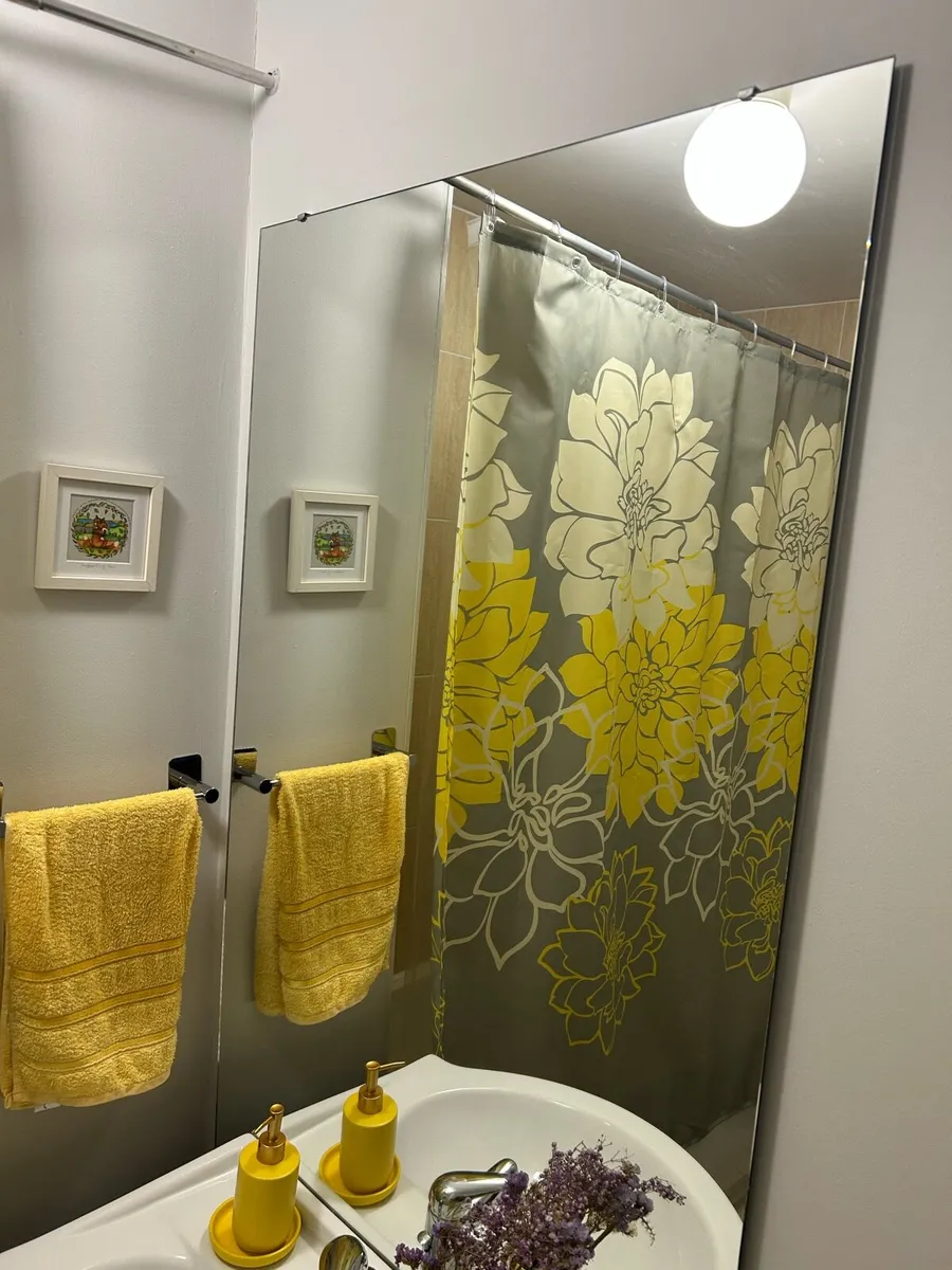 Bathroom mirror - Image 1