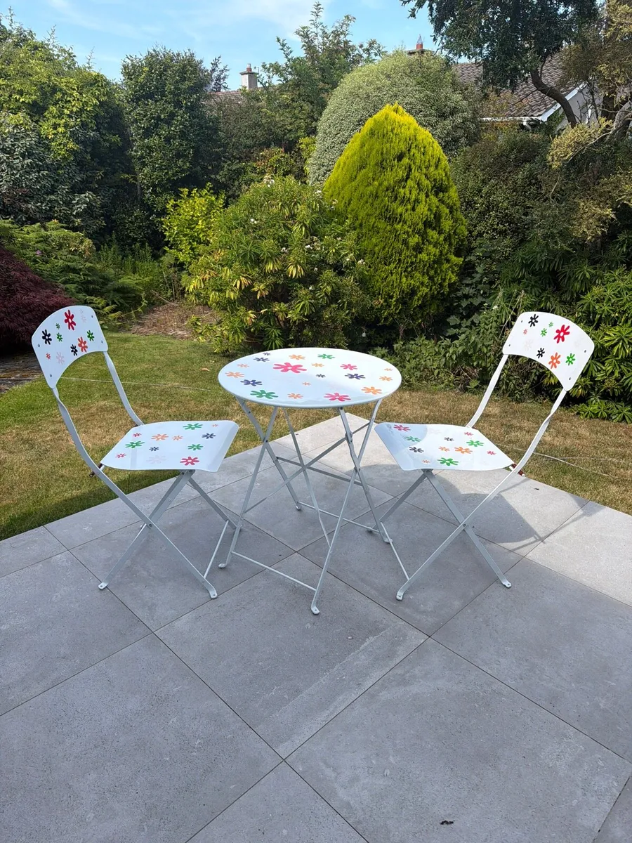 Cute floral  garden table and chairs set - Image 1