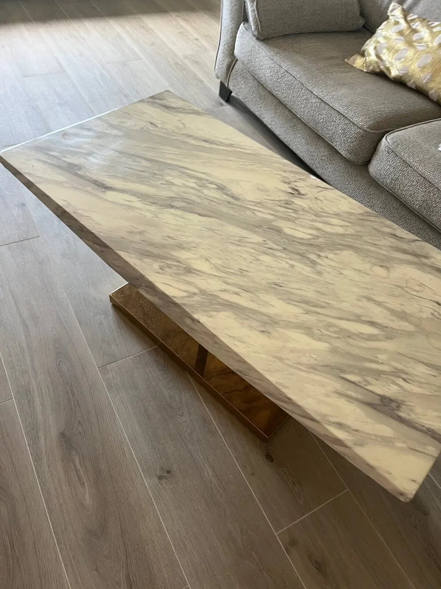 Coffee table - Image 1