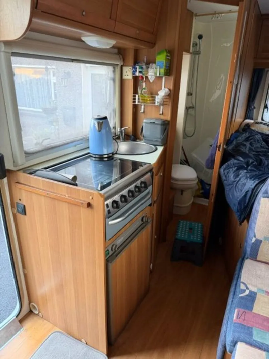 Motorhome - Image 4