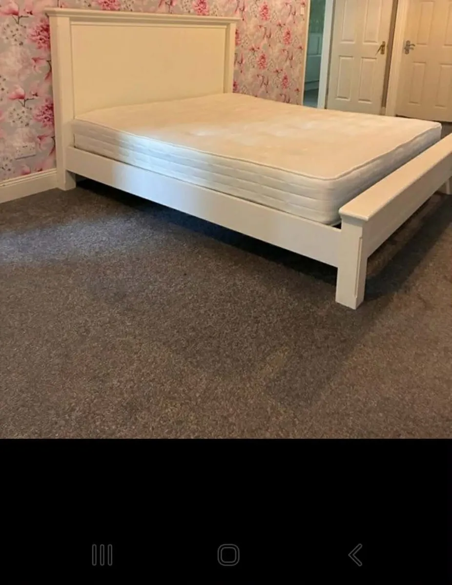 Super king size bed &mattress perfect condition - Image 1