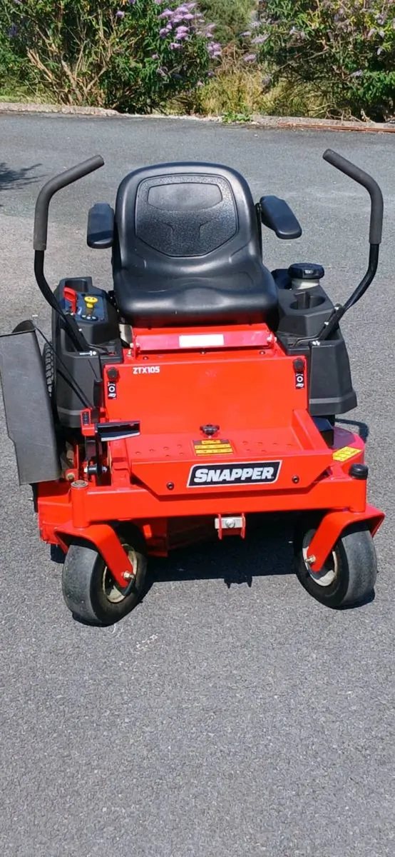 Snapper Zero turn Mower ZTX105, 36'' cutting deck - Image 1