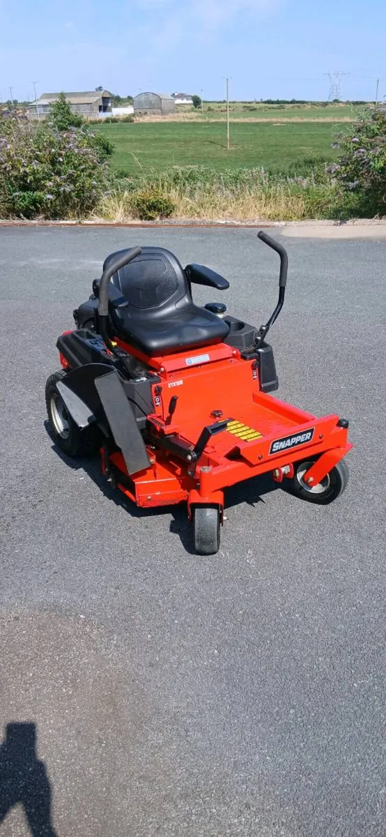 Snapper Zero turn Mower ZTX105, 36'' cutting deck - Image 2